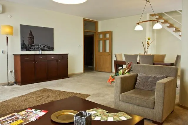 Hotel apartamentowy Baran Airport 3*