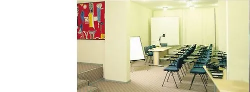 Hotel apartamentowy Baran Airport 3*